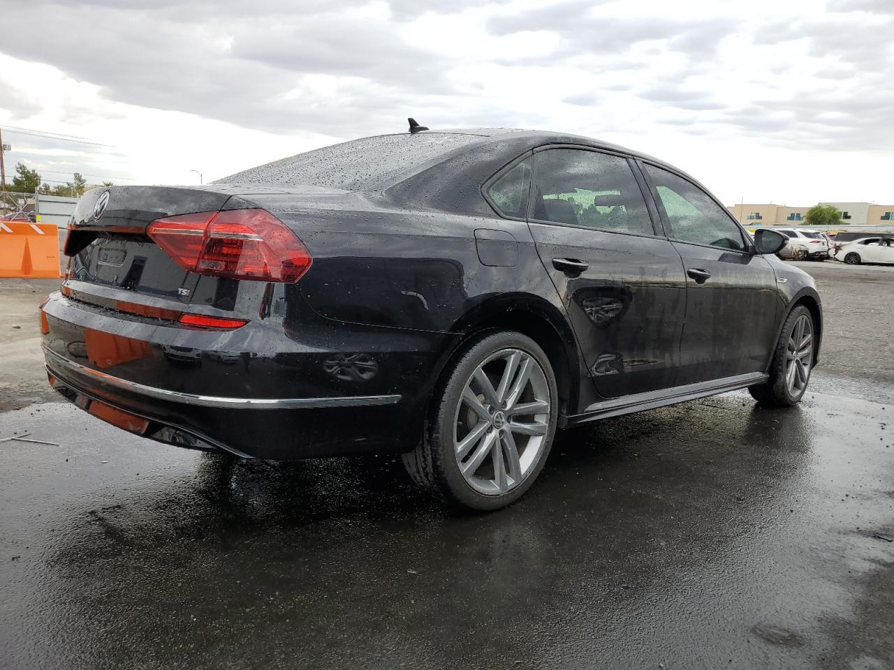 2018 Volkswagen Passat, S