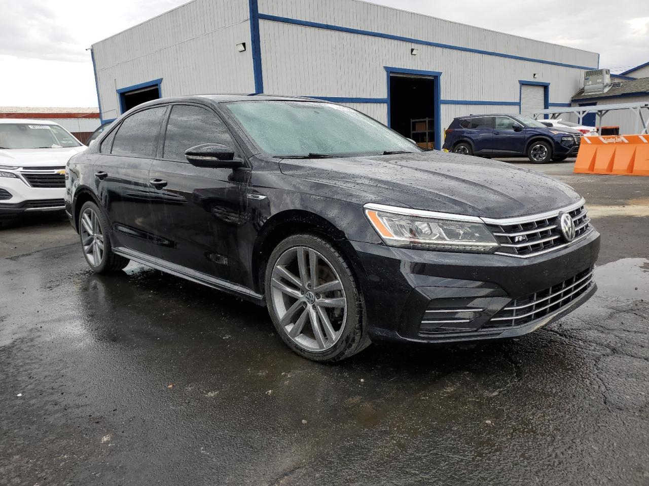 2018 Volkswagen Passat, S