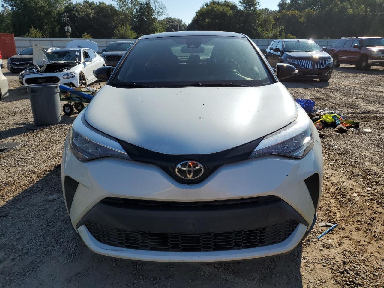 2020 Toyota C-HR, Xle