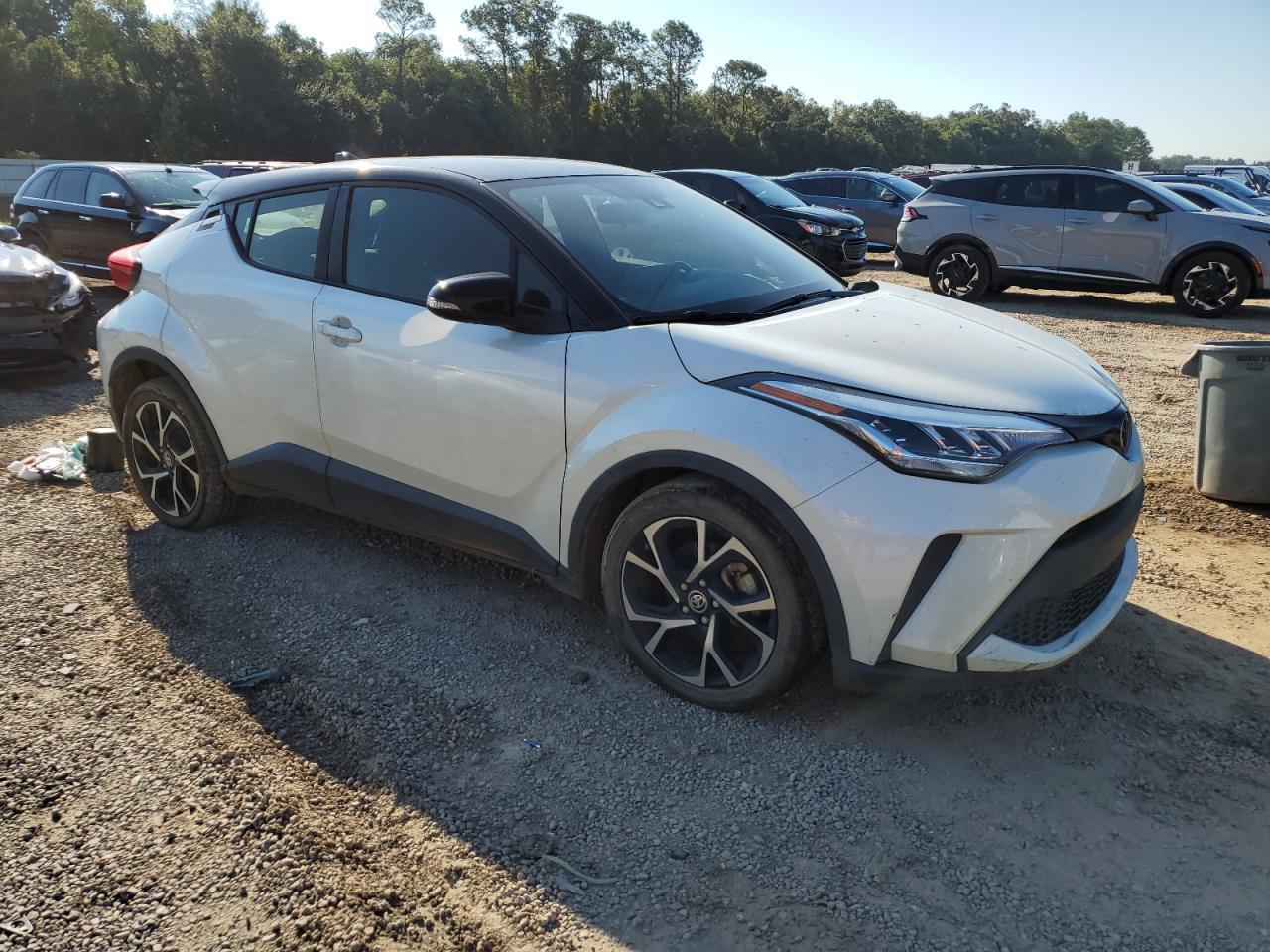 2020 Toyota C-HR, Xle