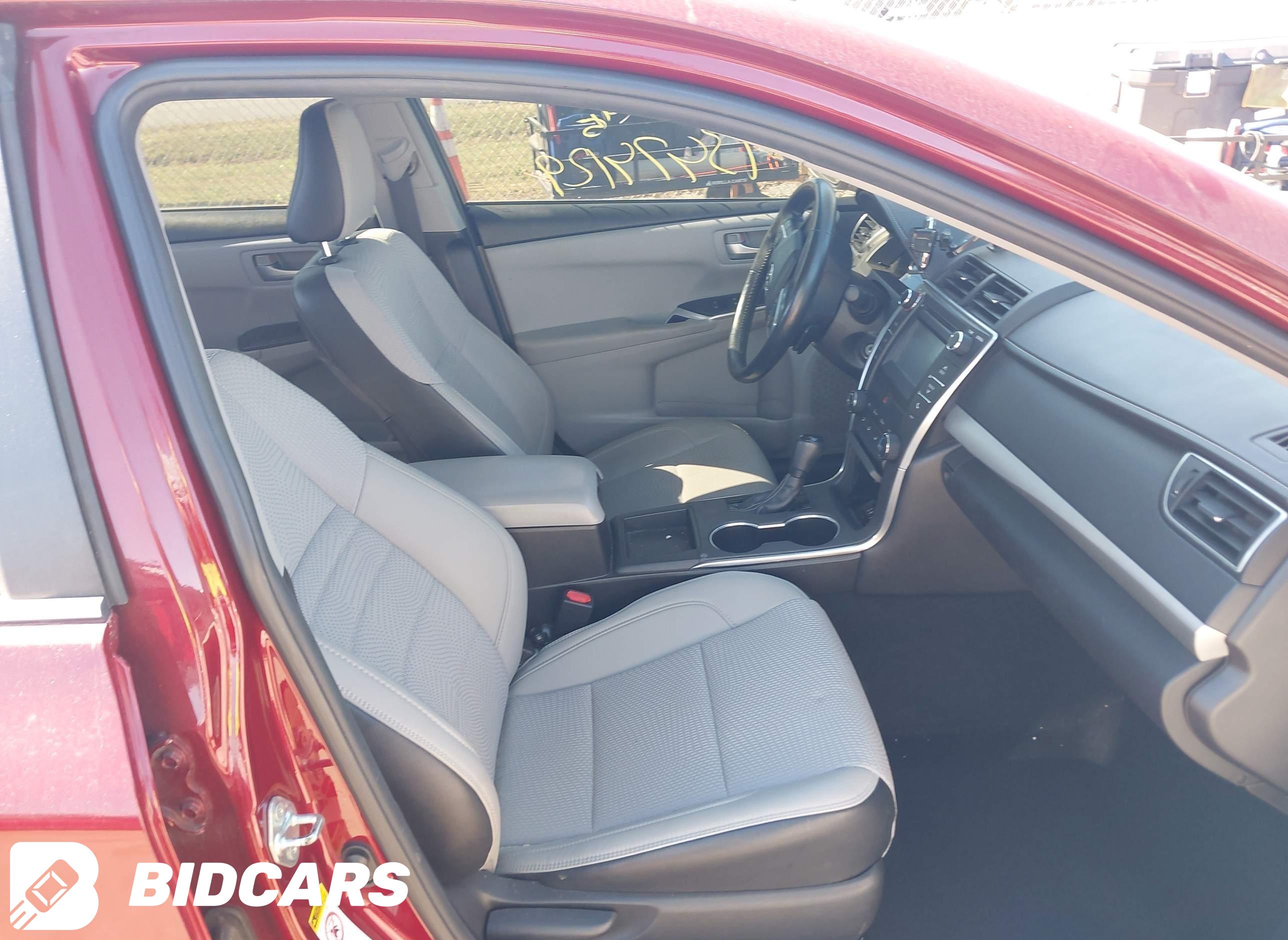 2016 Toyota Camry, SE