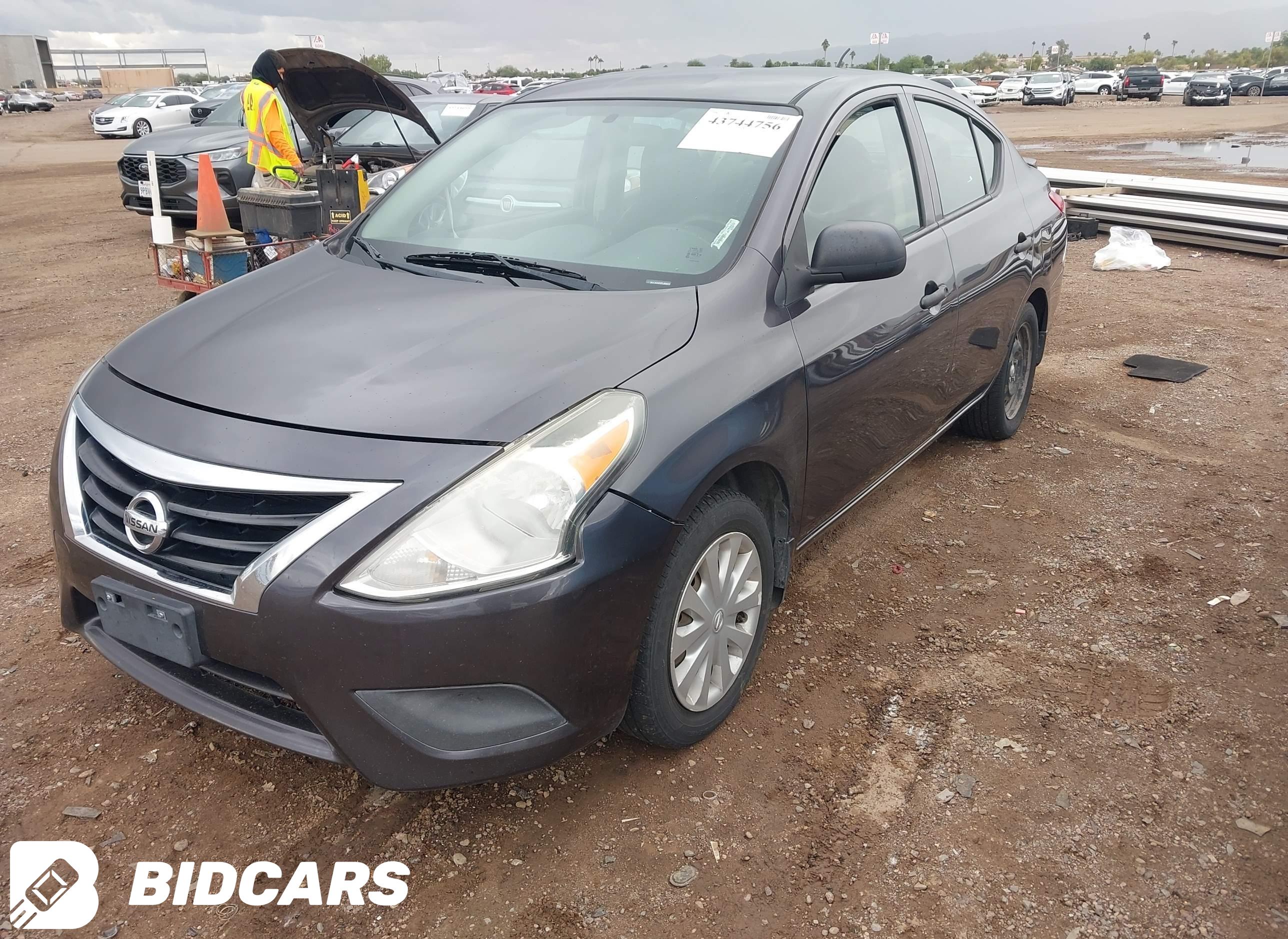 2015 Nissan Versa, 1.6 S+