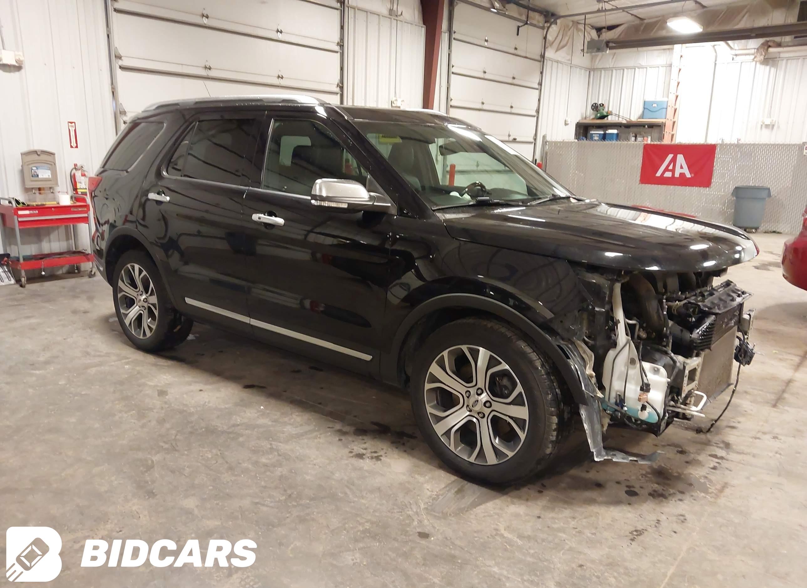 2019 Ford Explorer, Platinum