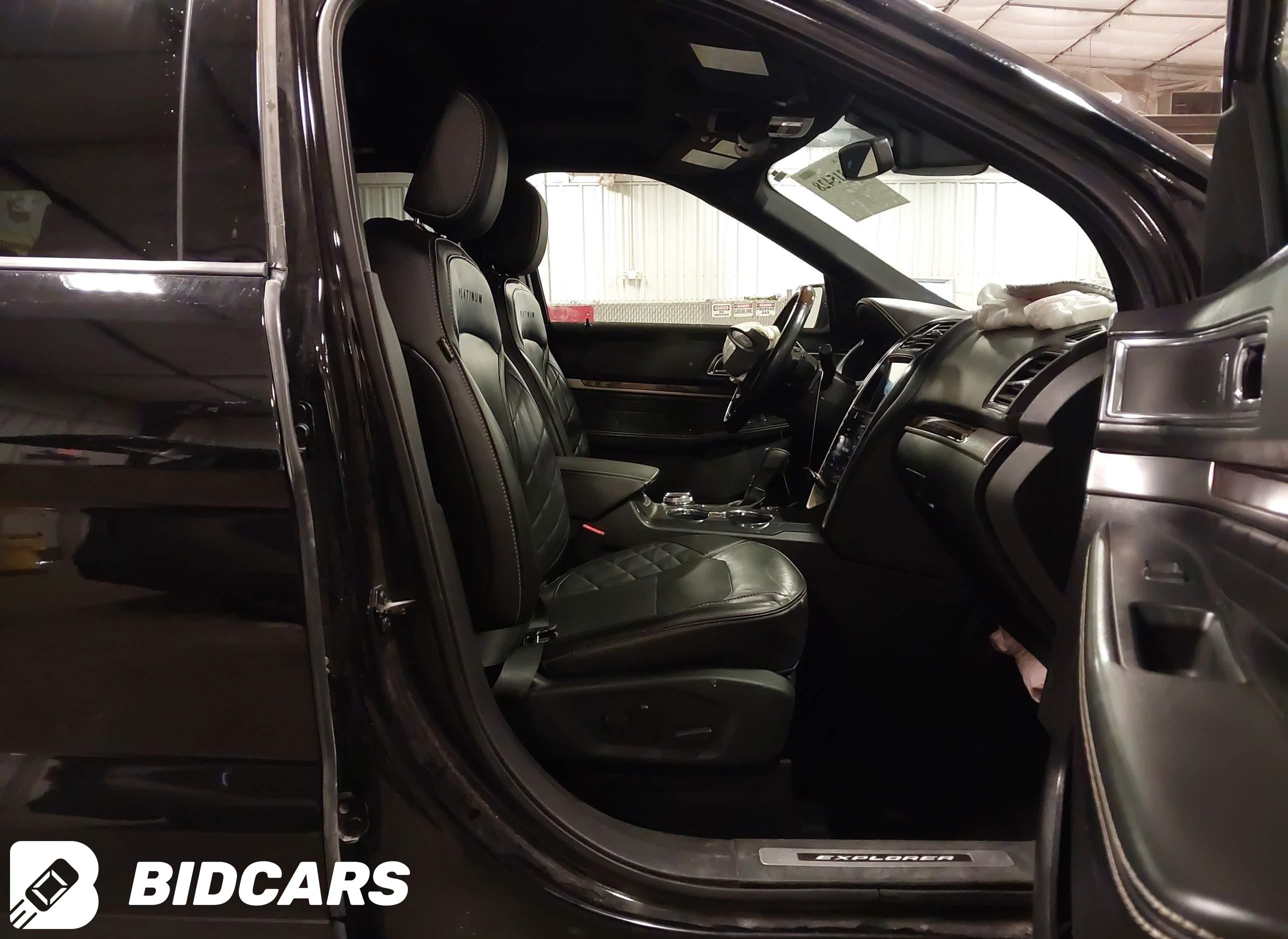 2019 Ford Explorer, Platinum