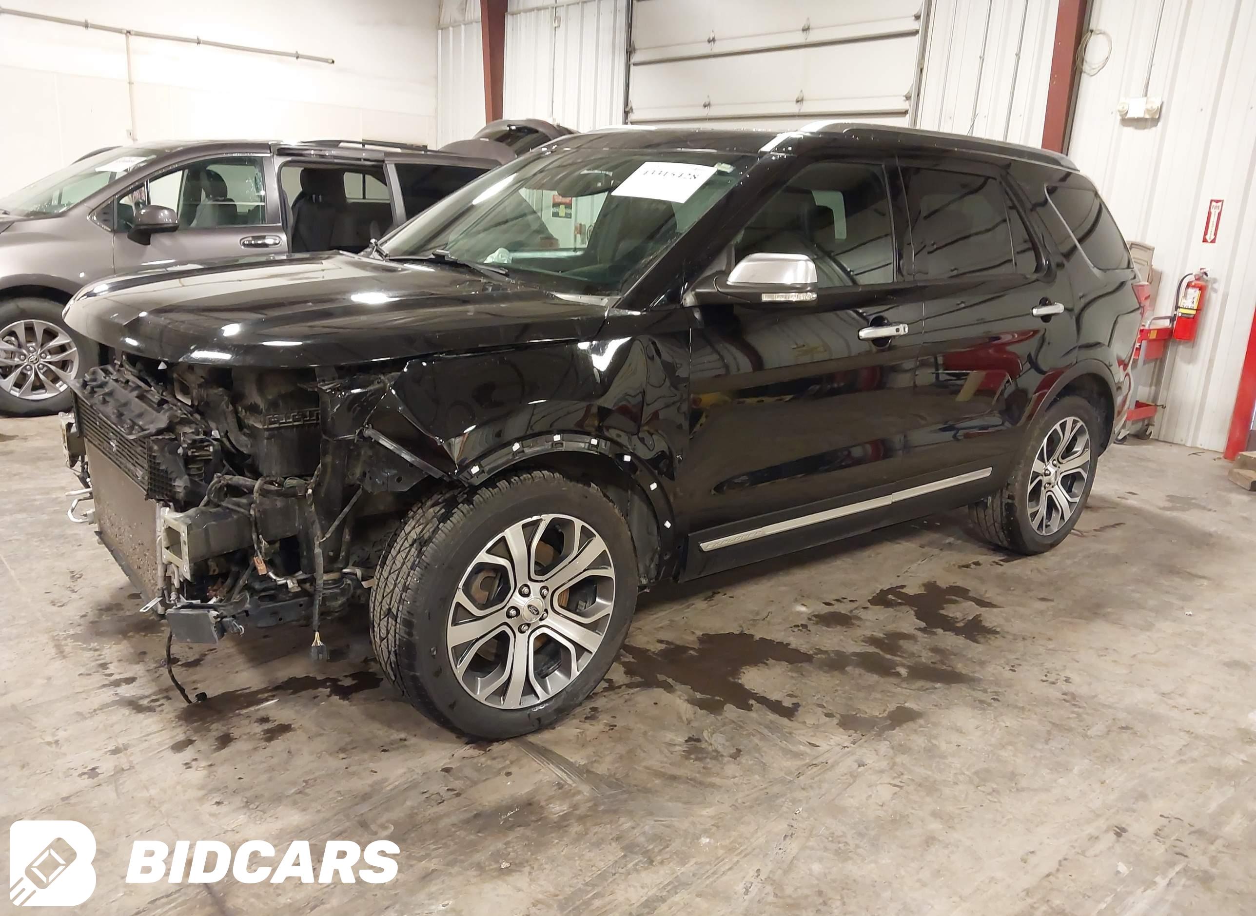 2019 Ford Explorer, Platinum