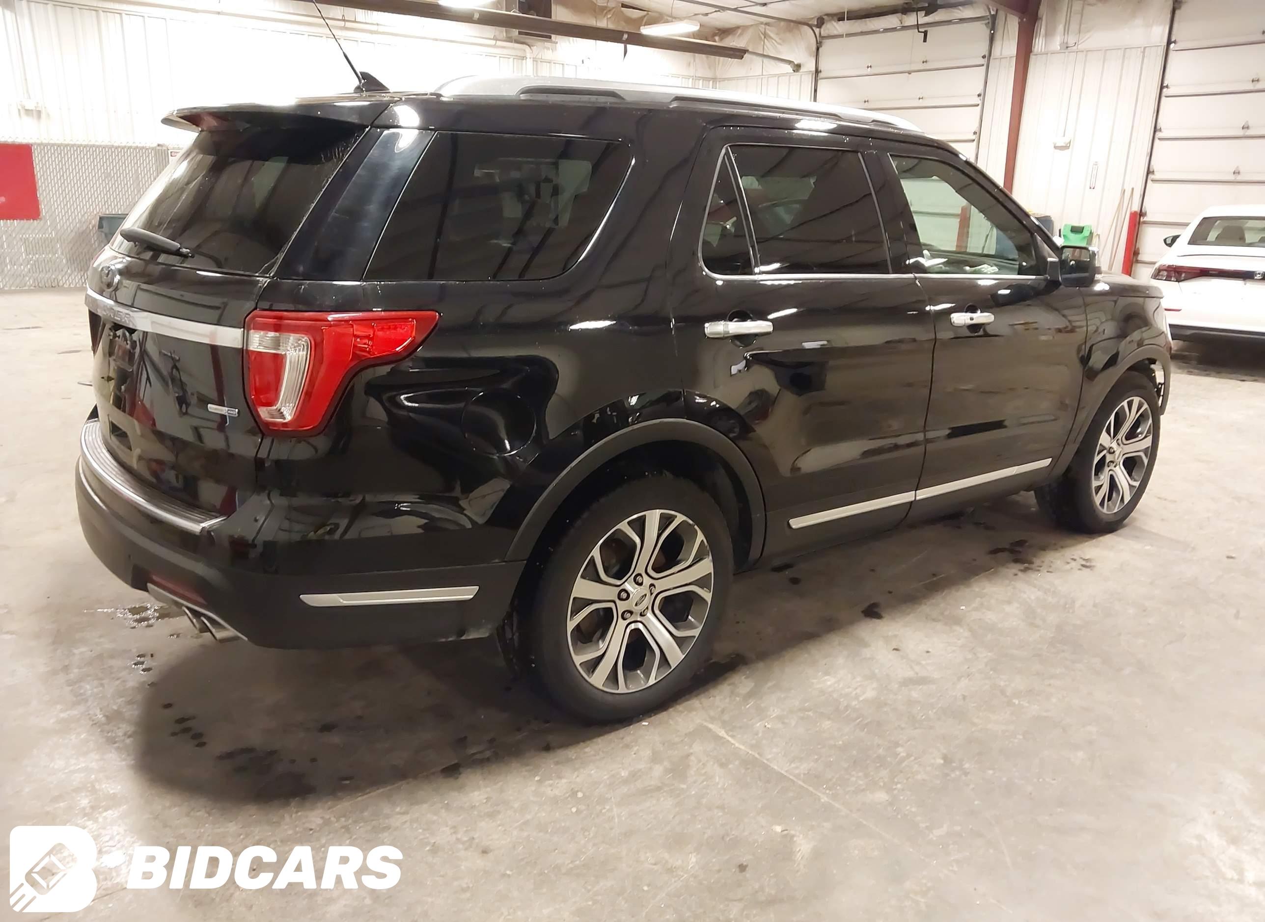 2019 Ford Explorer, Platinum