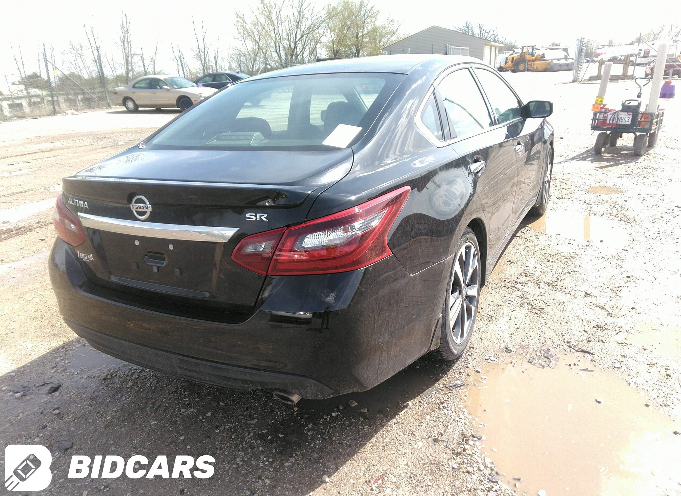 2017 Nissan Altima, 2.5 SR