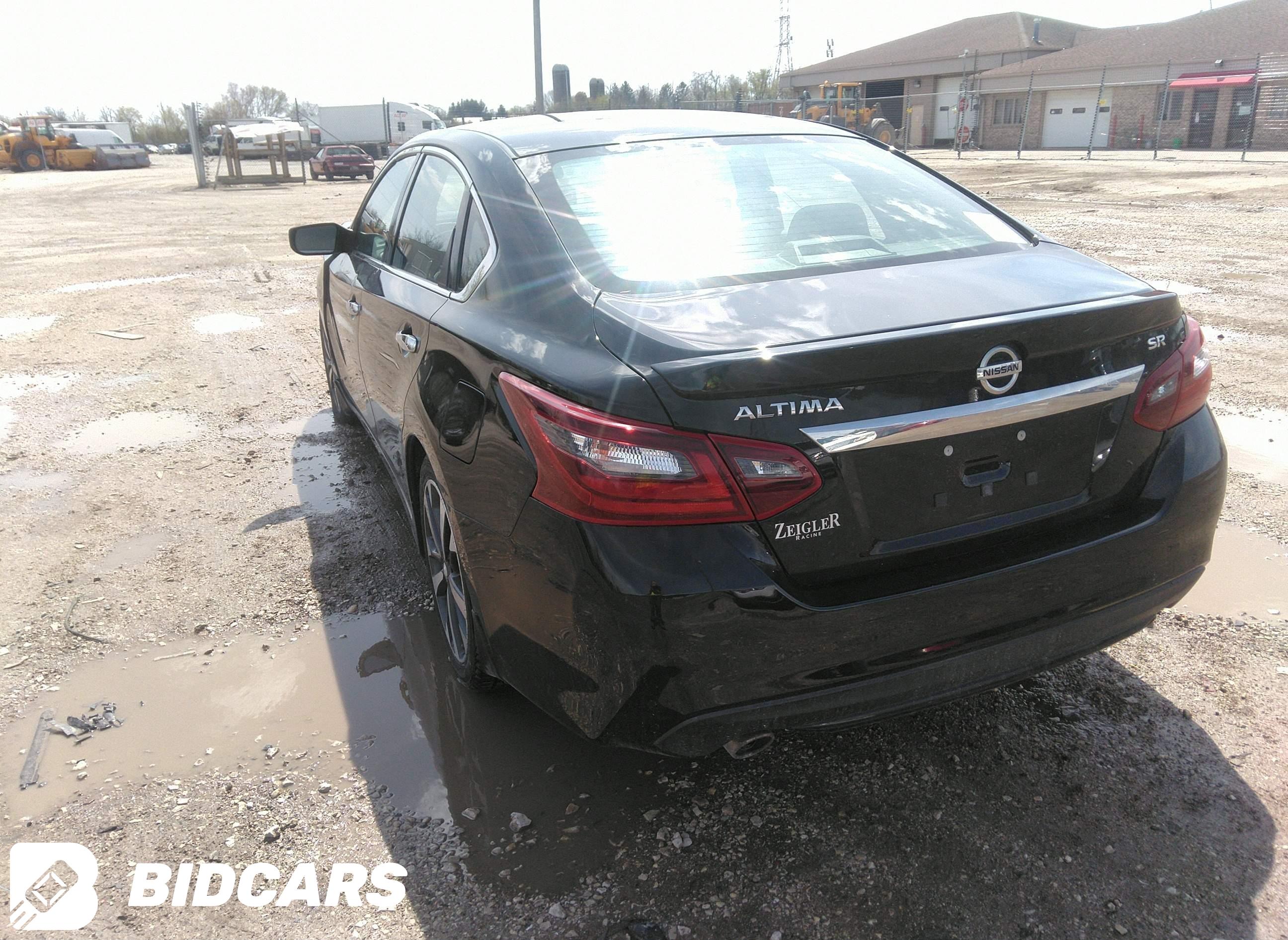 2017 Nissan Altima, 2.5 SR