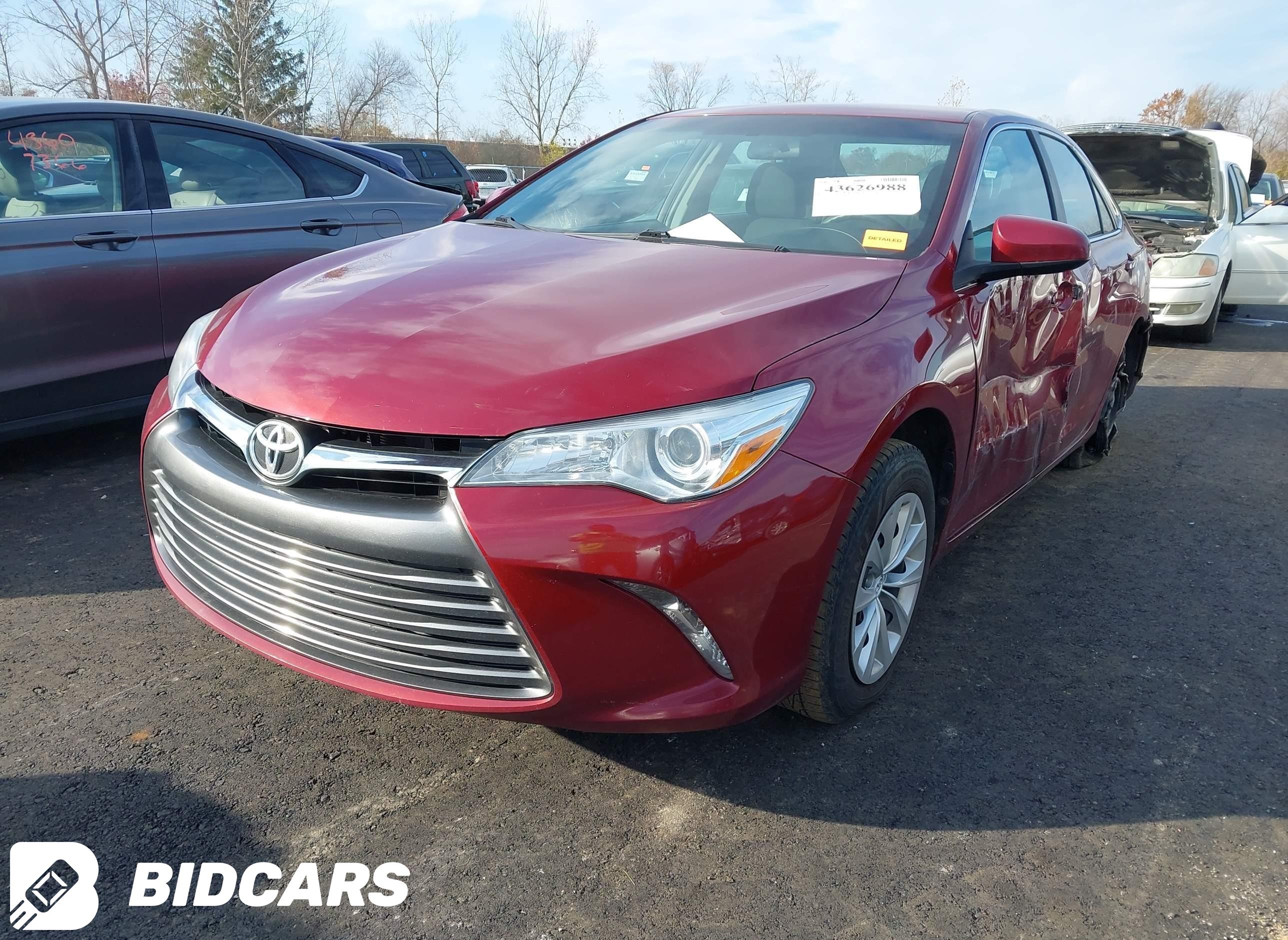 2016 Toyota Camry, LE