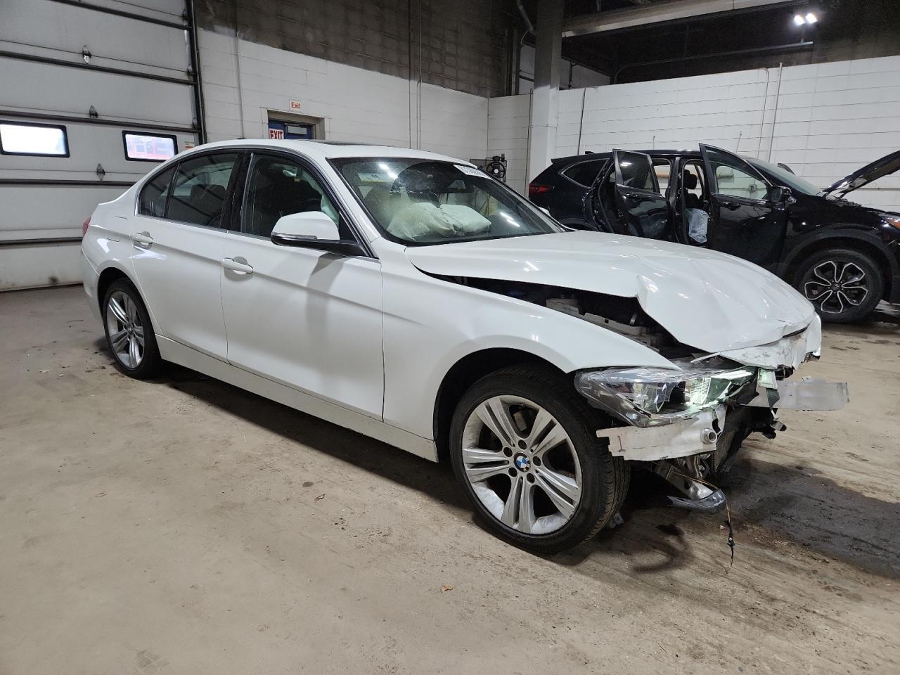 2018 BMW 3 Series, 330 XI