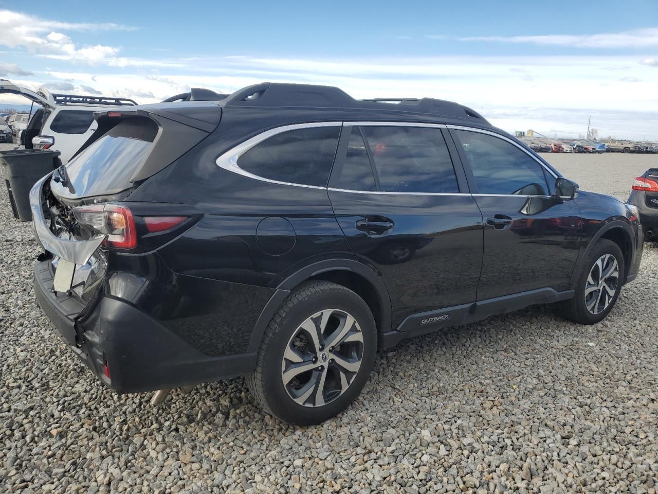 2022 Subaru Outback, Limited Xt