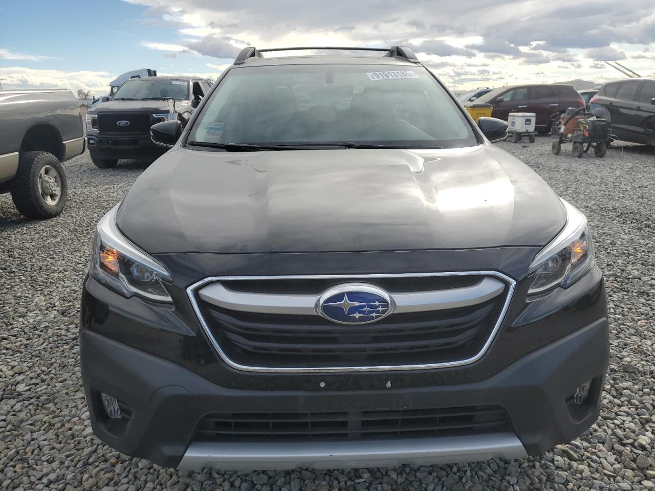 2022 Subaru Outback, Limited Xt