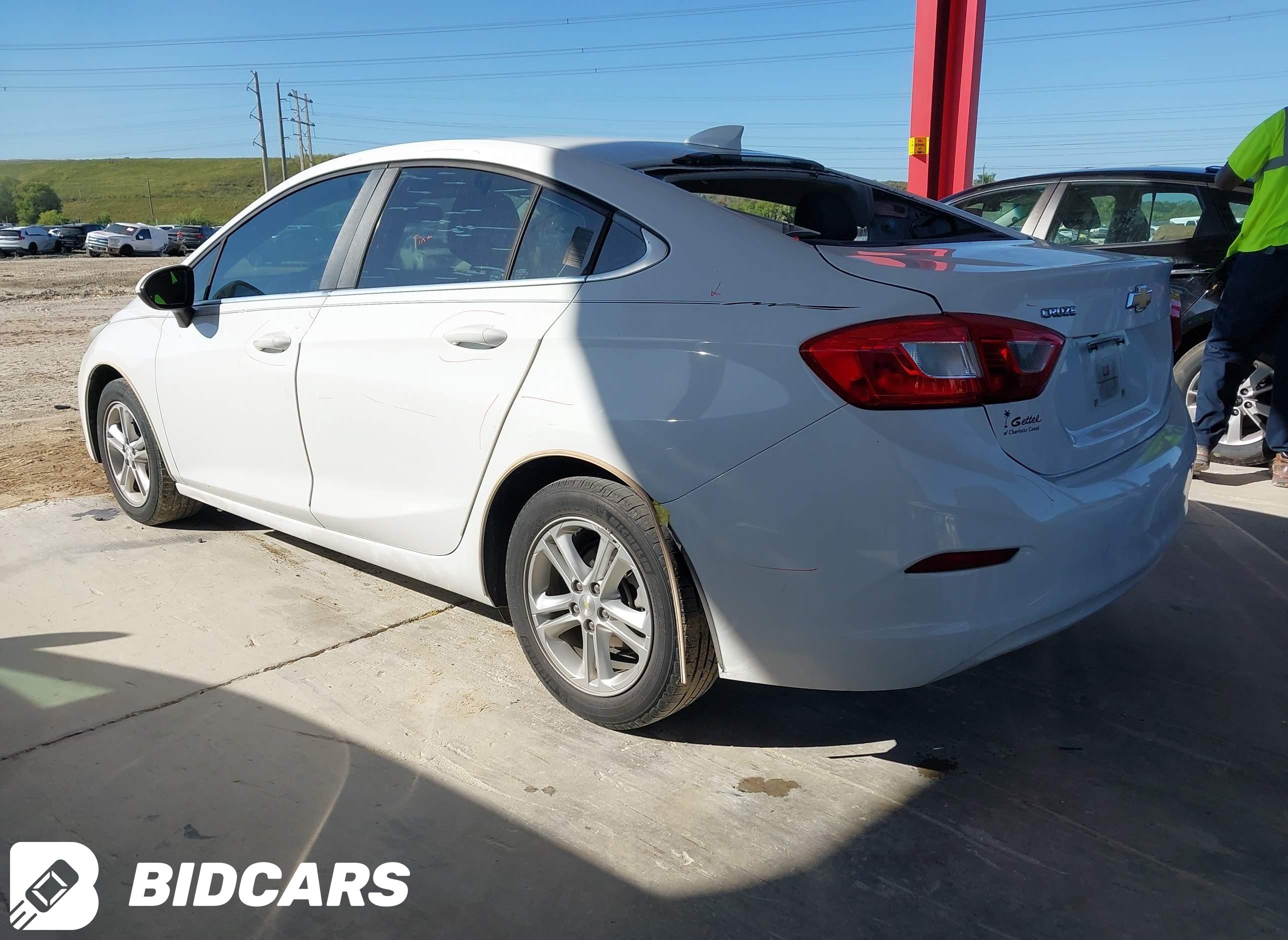2017 Chevrolet Cruze, Lt Auto