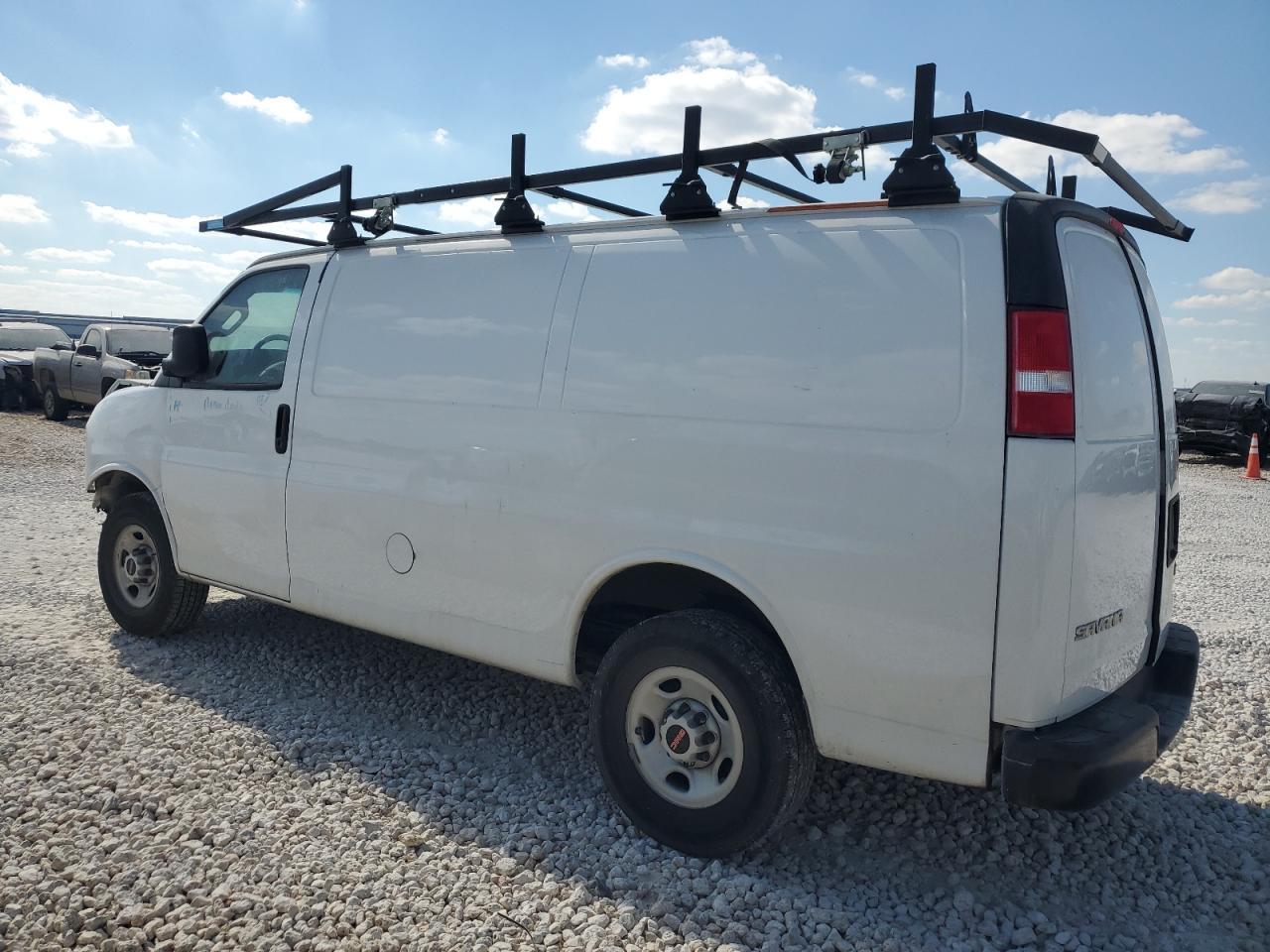 2022 GMC Savana, G2500