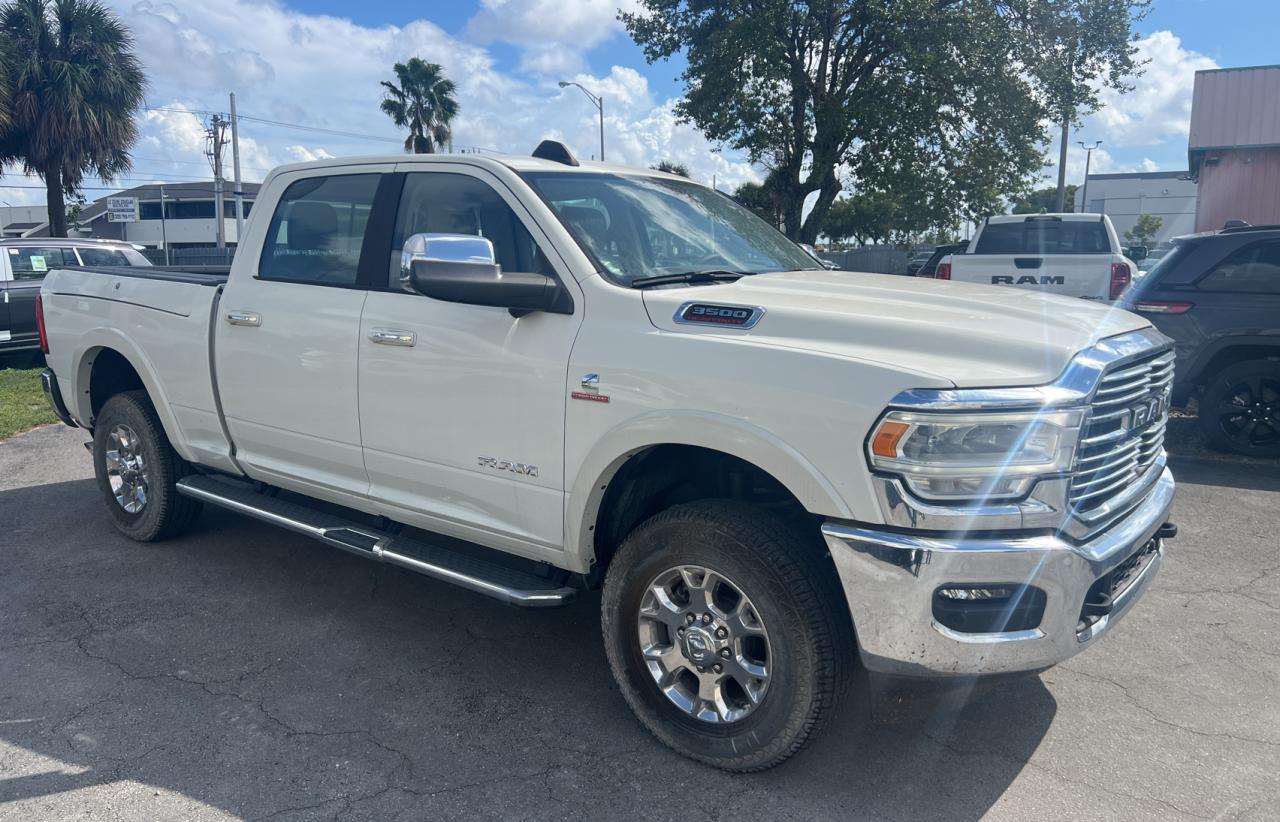 2022 RAM 3500, Laramie