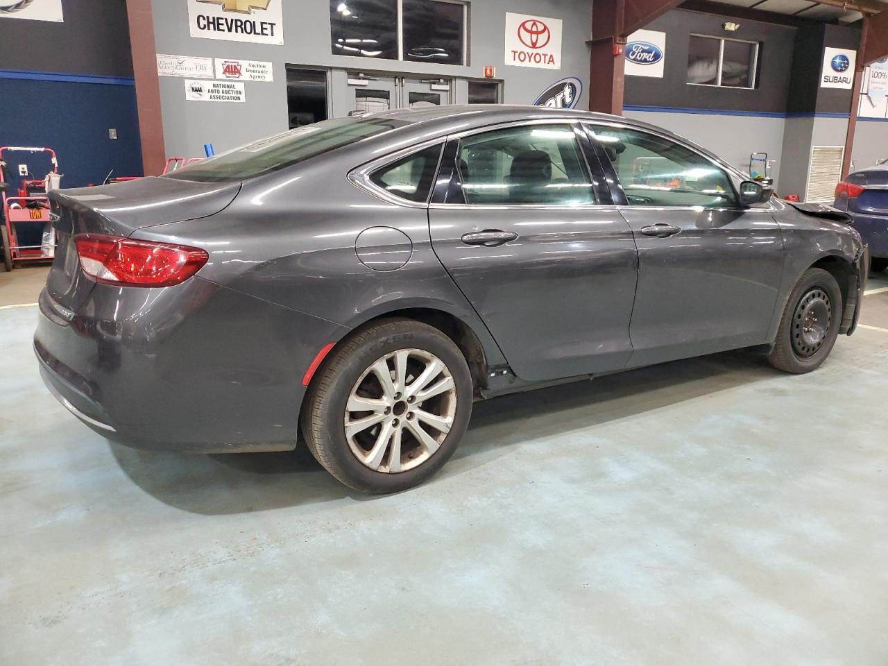 2015 Chrysler 200, Limited