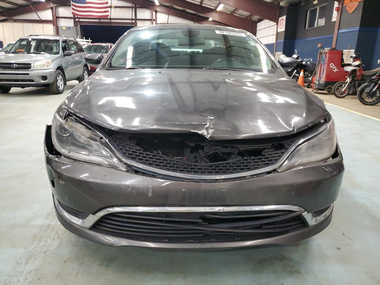 2015 Chrysler 200, Limited