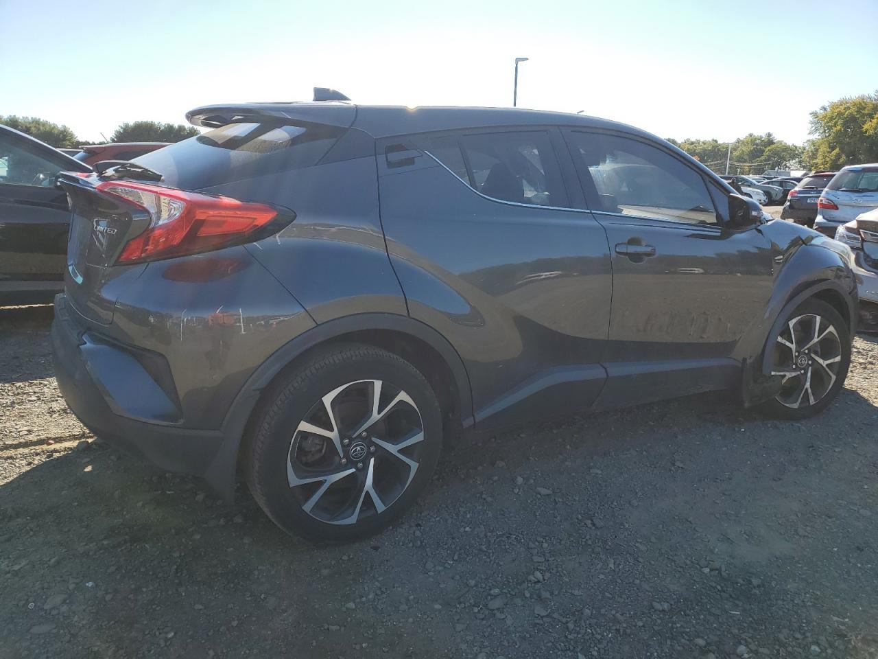 2019 Toyota C-HR, Xle