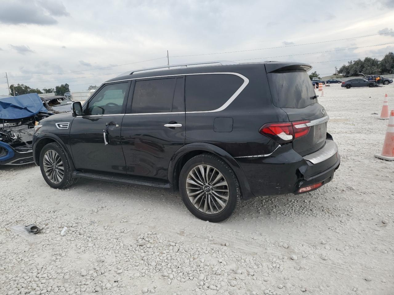 2018 Infiniti QX80, Base
