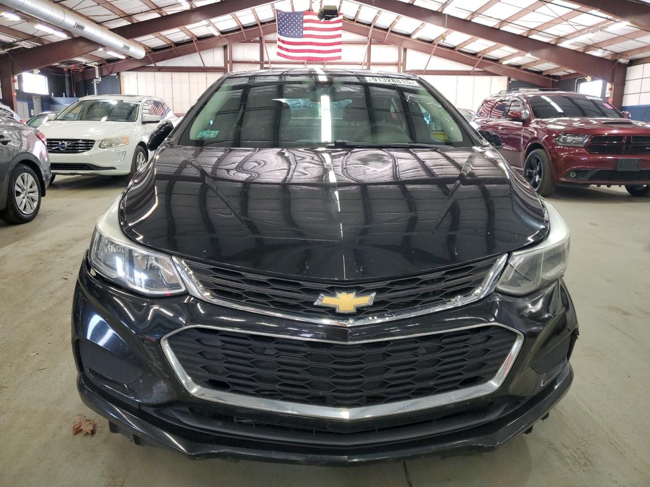 2017 Chevrolet Cruze, LS