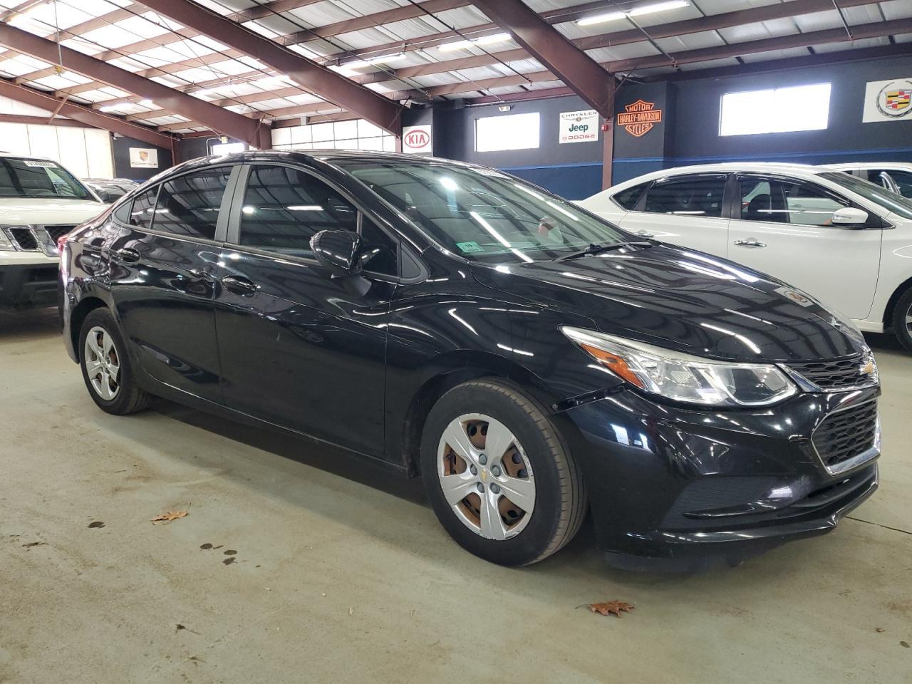2017 Chevrolet Cruze, LS