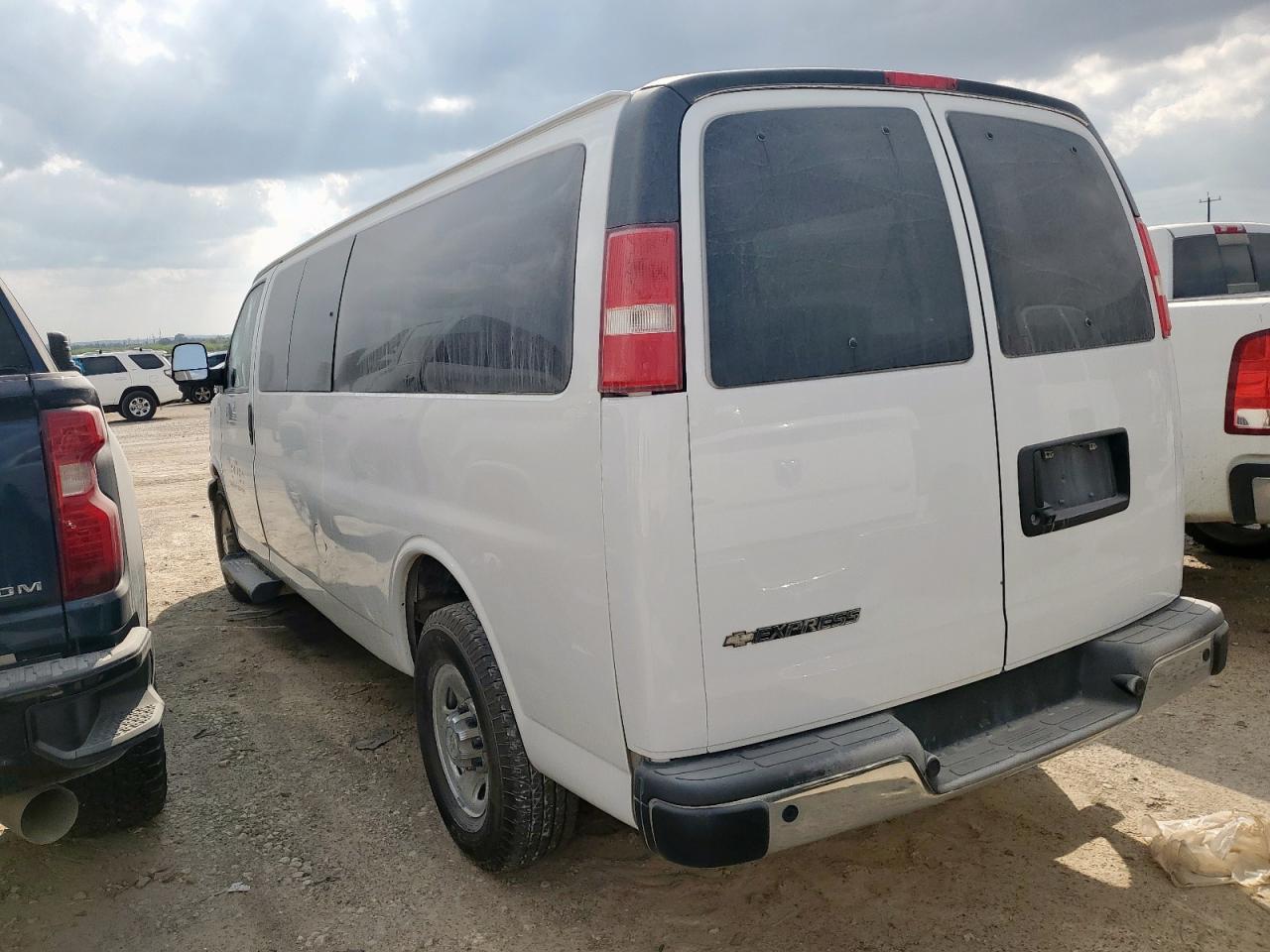 2021 Chevrolet Express, LT