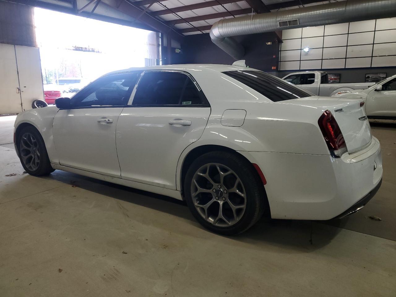 2018 Chrysler 300, Touring