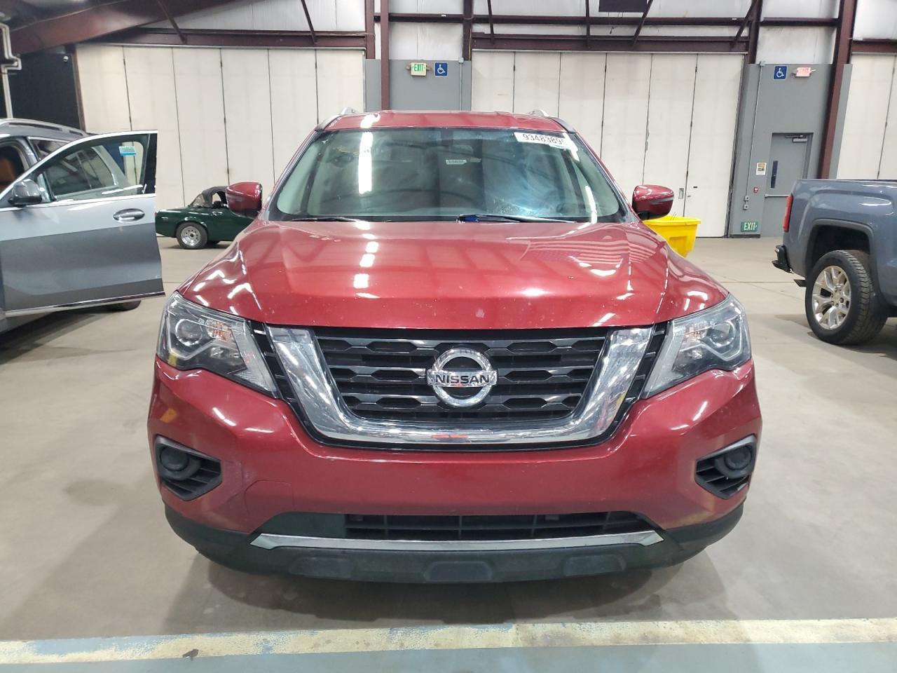 2017 Nissan Pathfinder, S