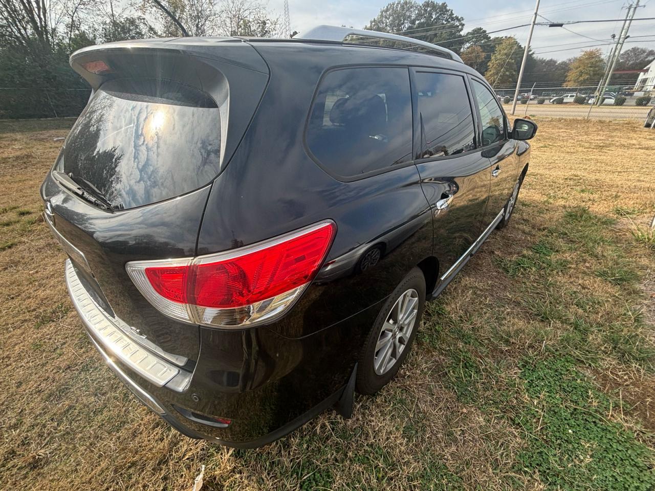 2015 Nissan Pathfinder, S