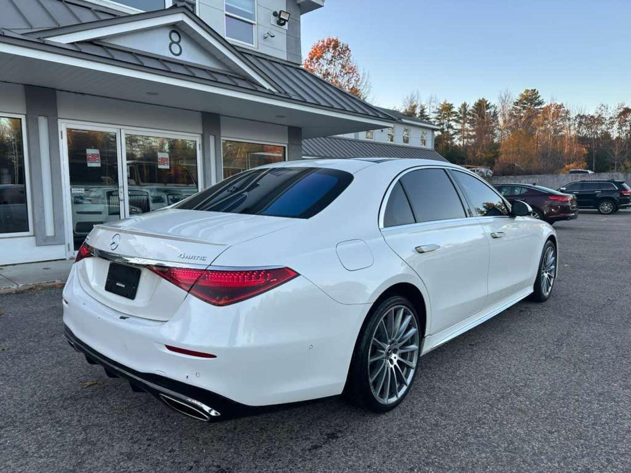 2022 Mercedes-Benz S-Class, 5...