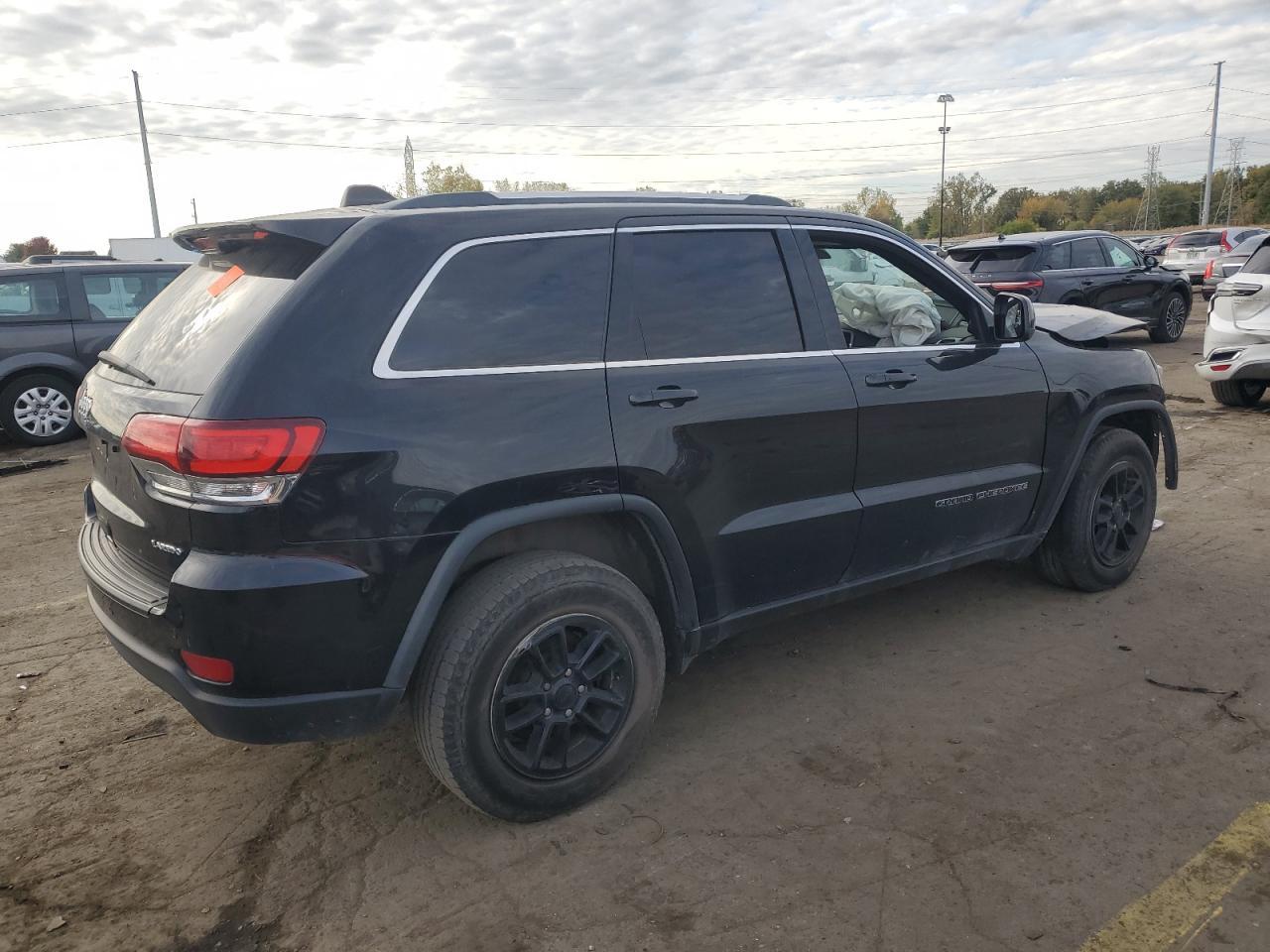 2020 Jeep Grand Cherokee, Laredo