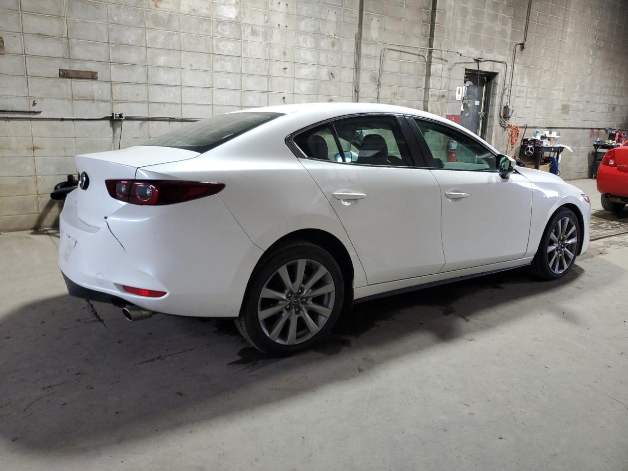 2023 Mazda 3, Select