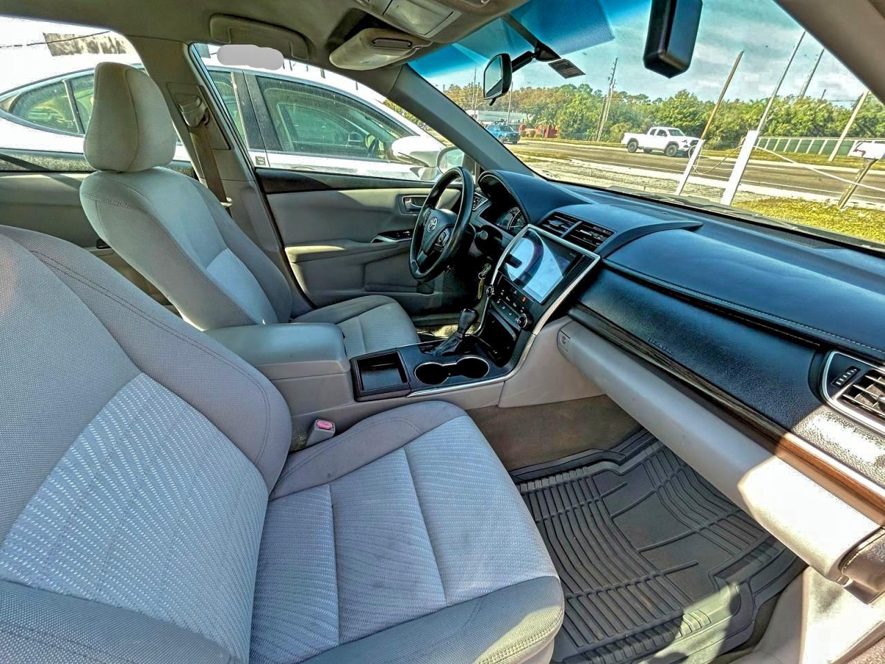 2015 Toyota Camry, LE