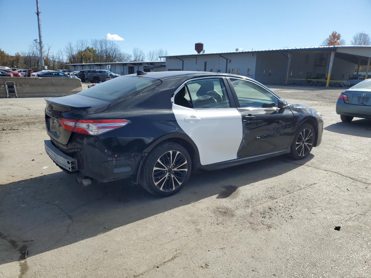 2020 Toyota Camry, SE
