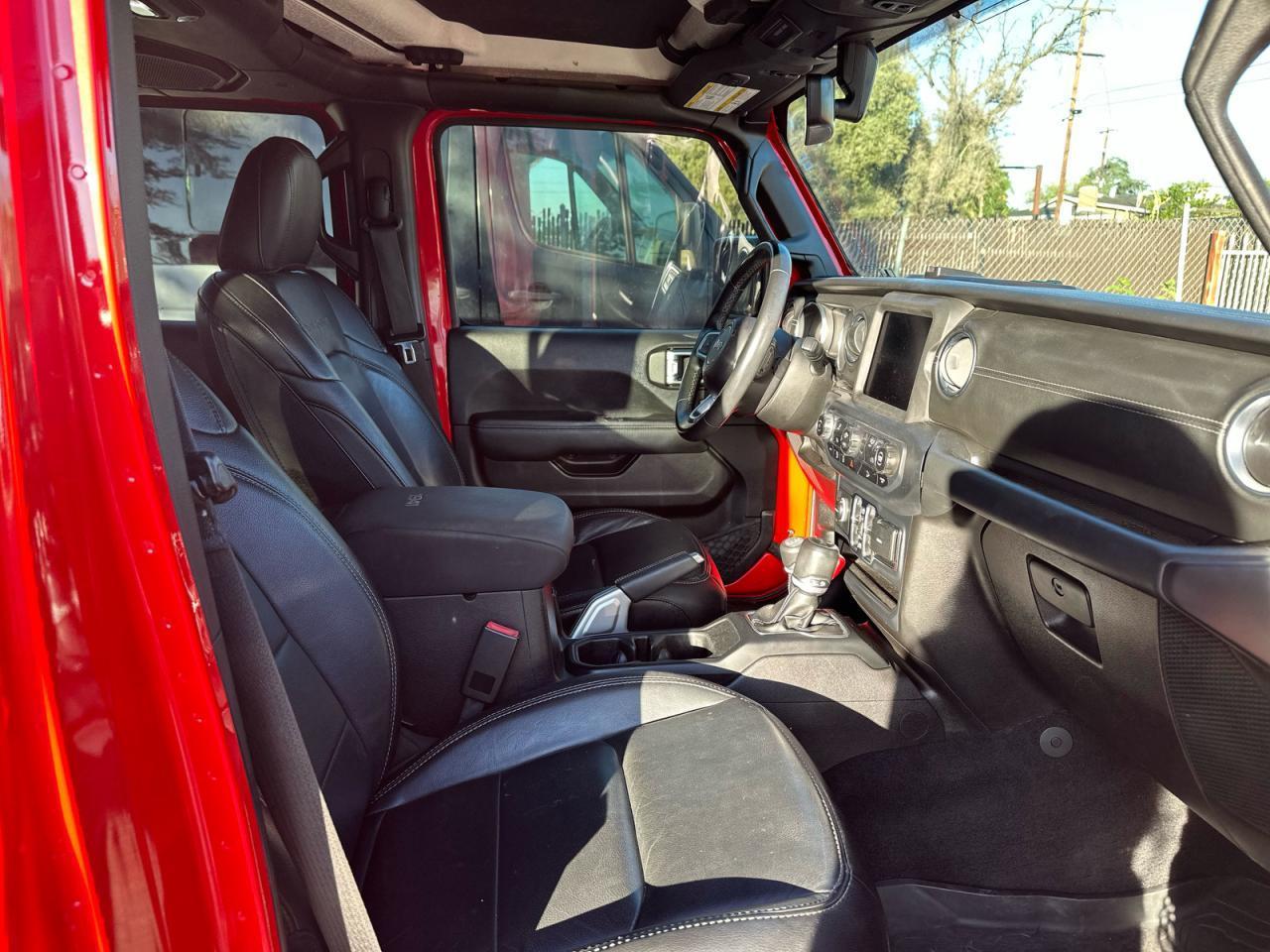 2018 Jeep Wrangler, Sahara