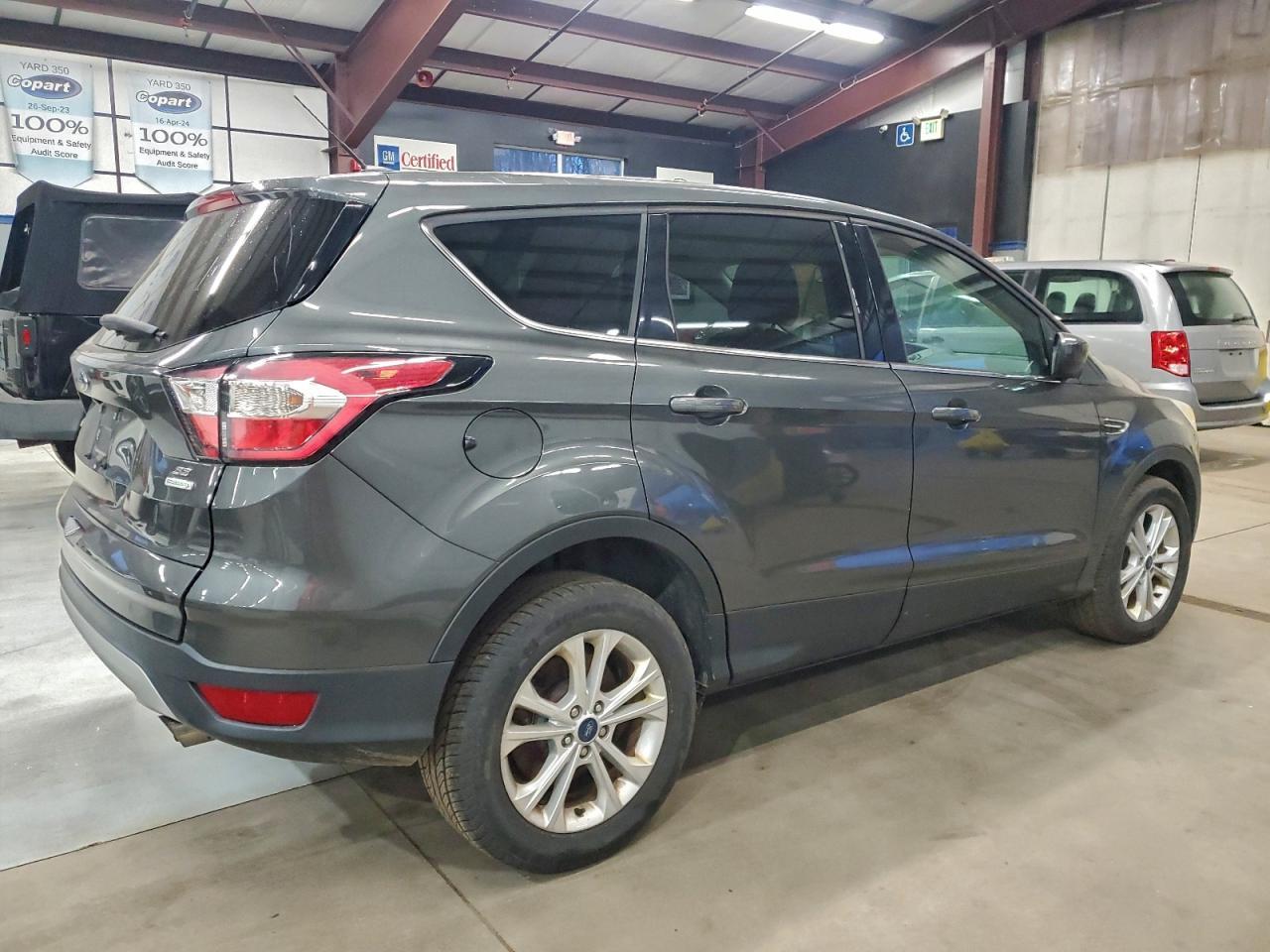2017 Ford Escape, SE