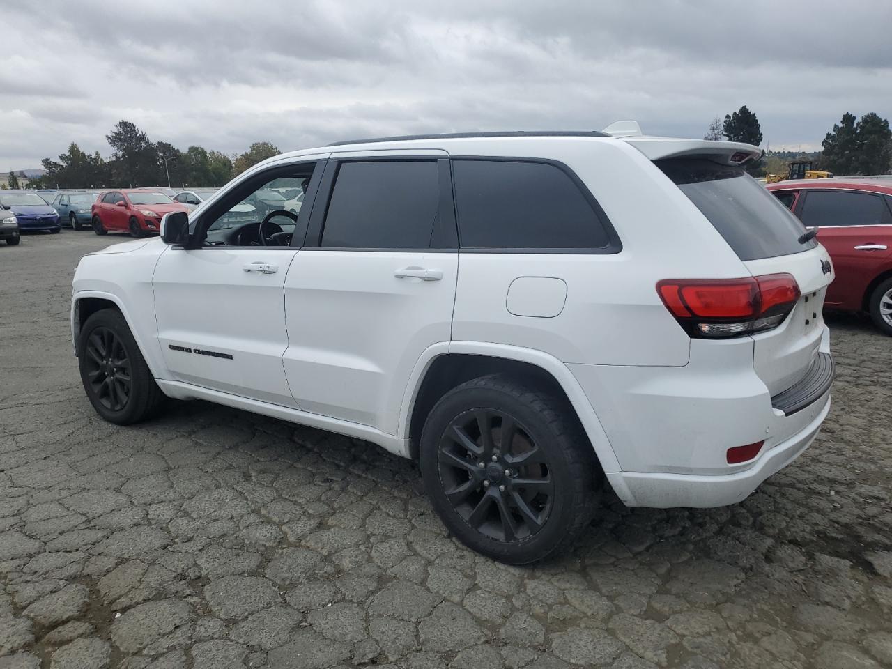 2019 Jeep Grand Cherokee, Laredo