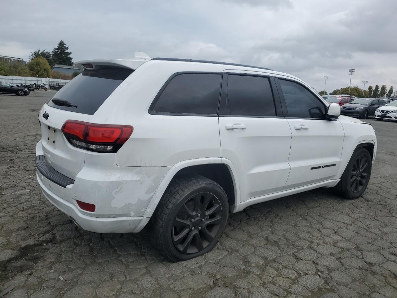 2019 Jeep Grand Cherokee, Laredo
