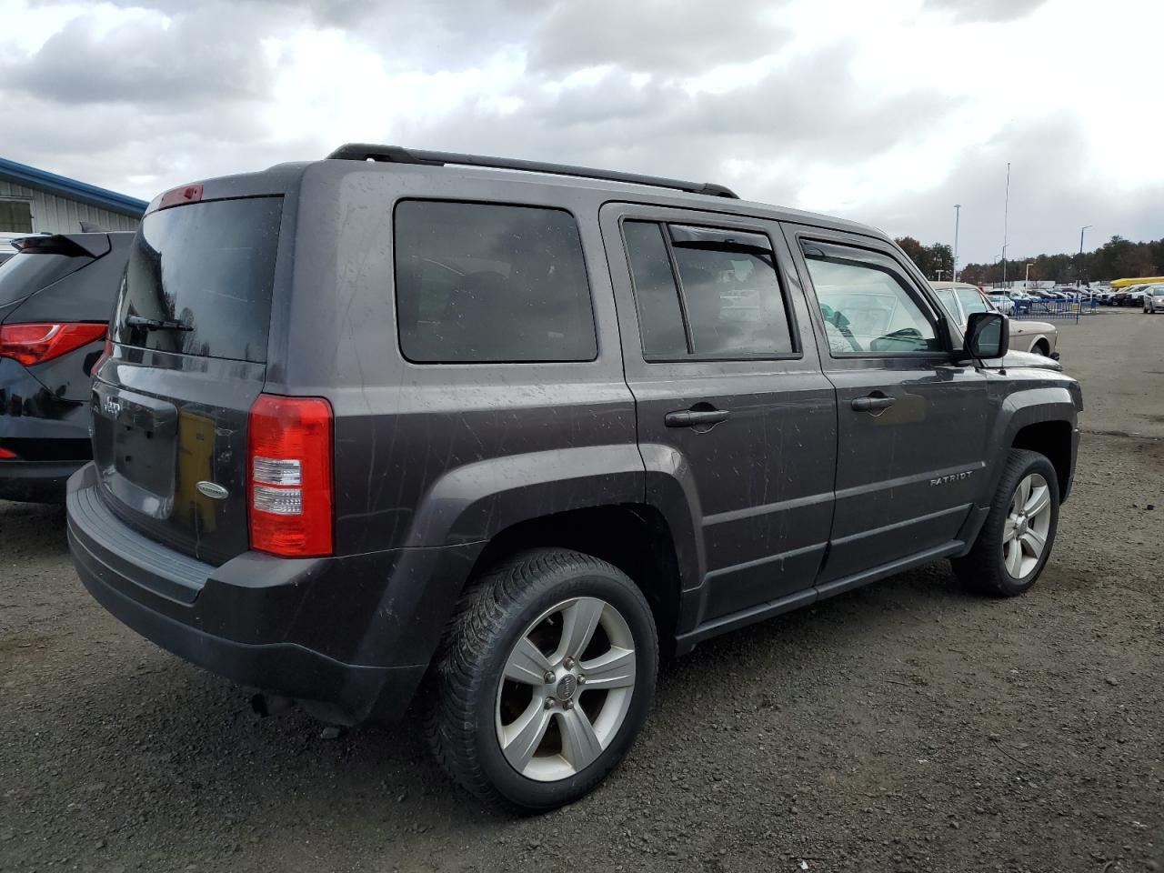 2015 Jeep Patriot, Latitude