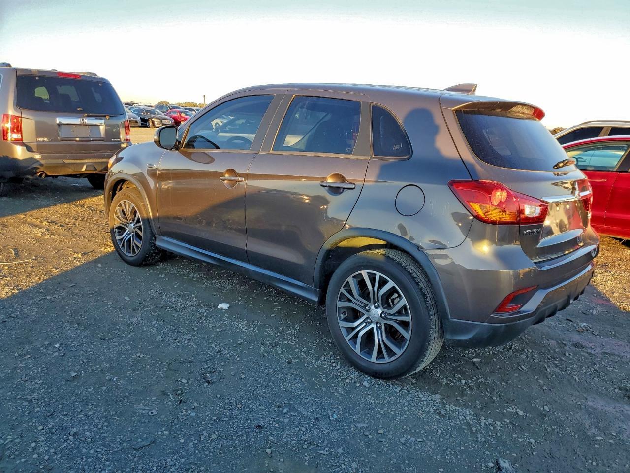 2018 Mitsubishi Outlander, ES