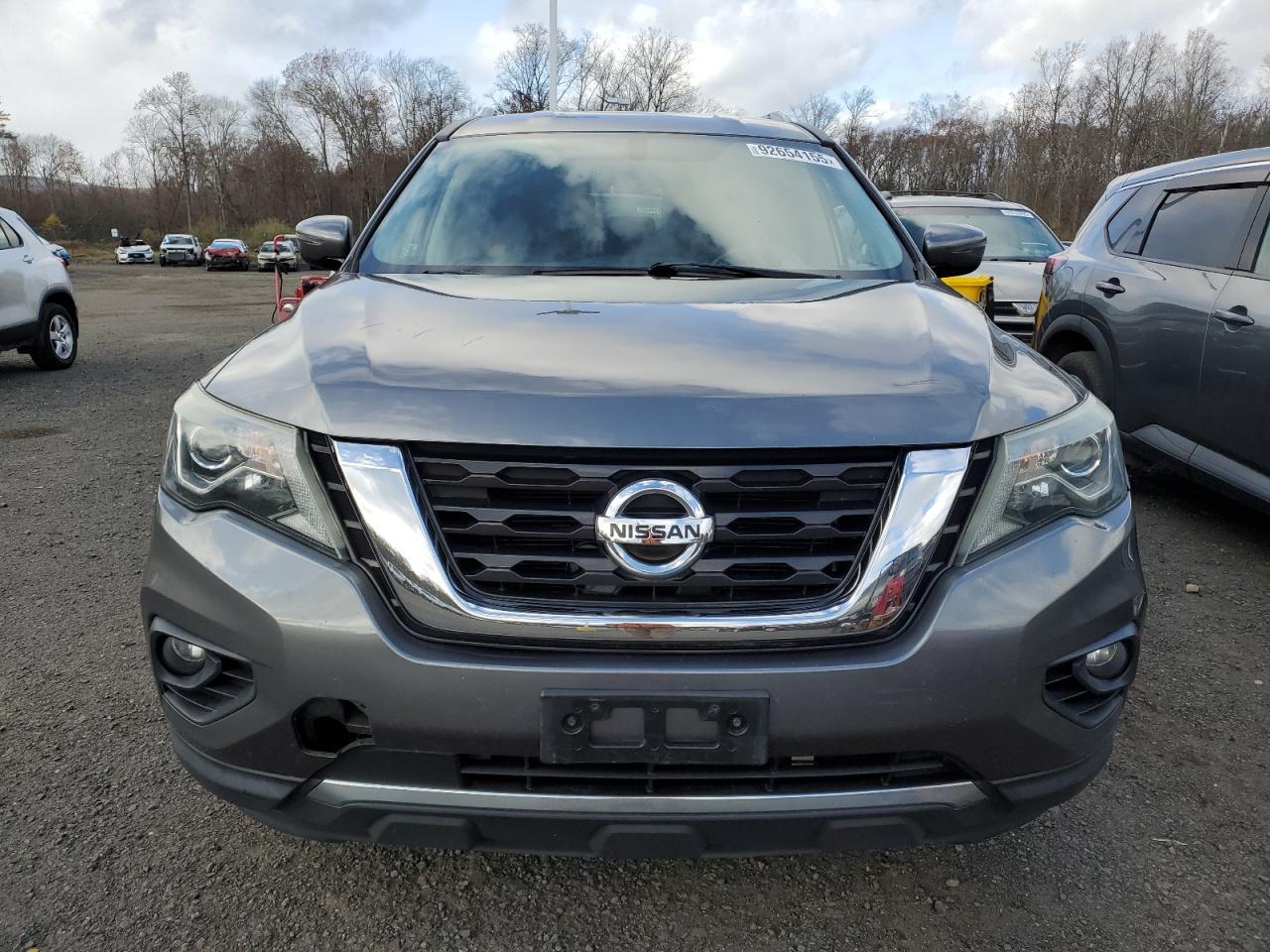 2018 Nissan Pathfinder, S