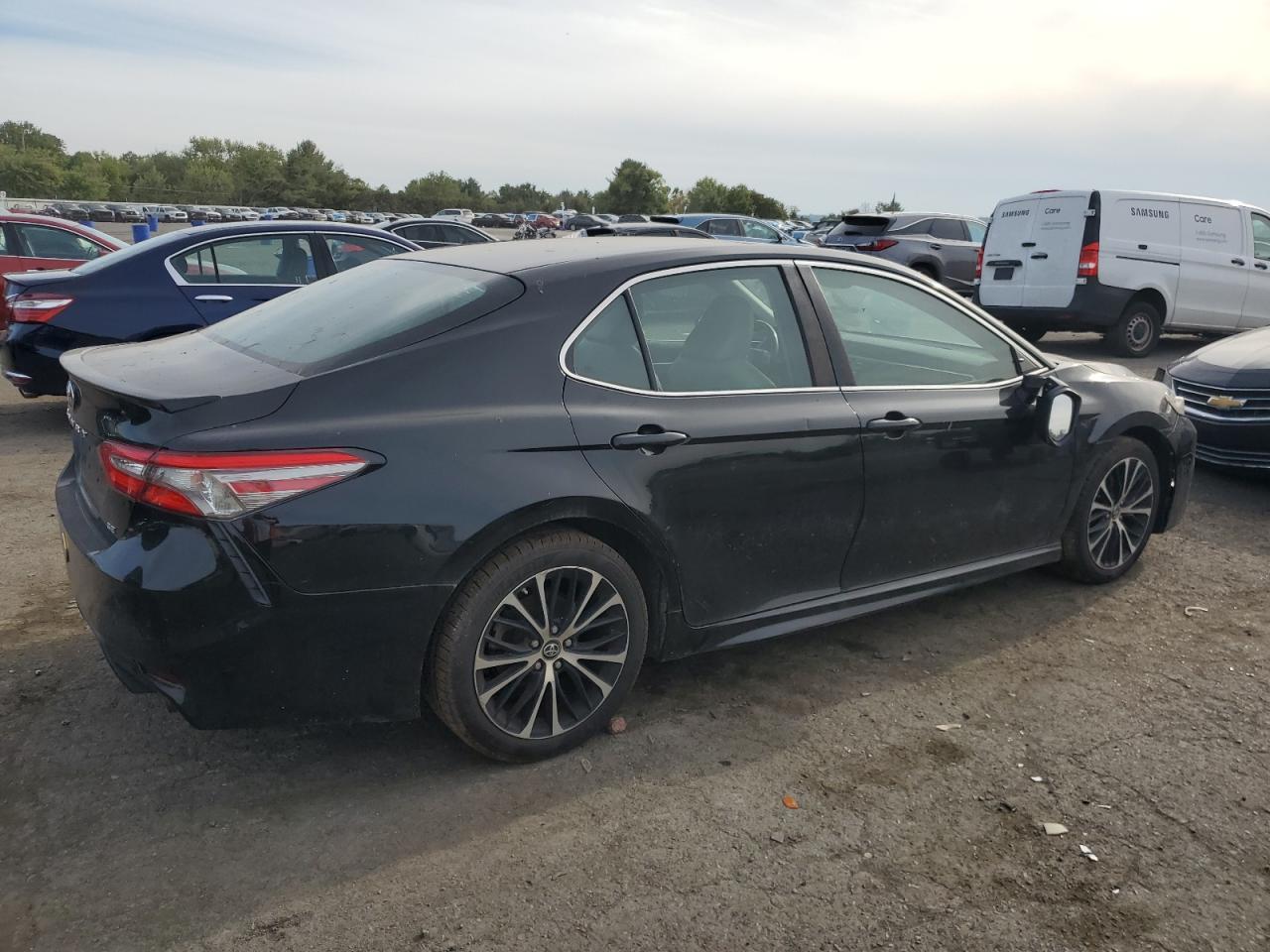 2018 Toyota Camry, L