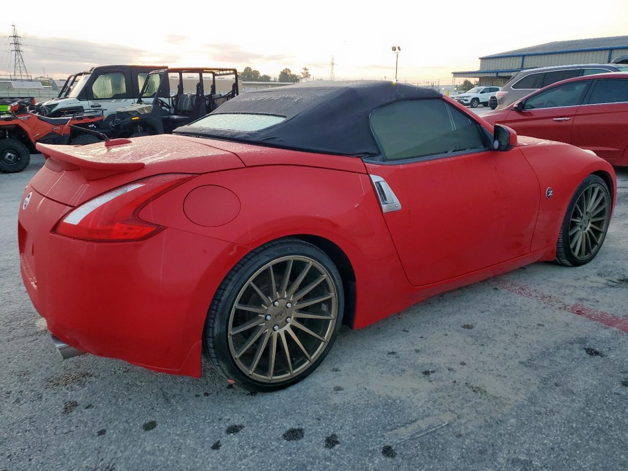 2015 Nissan 370Z, Base
