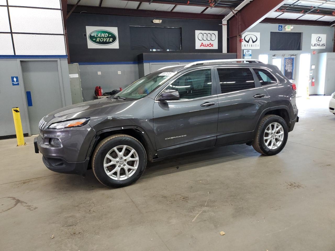 2017 Jeep Cherokee, Latitude