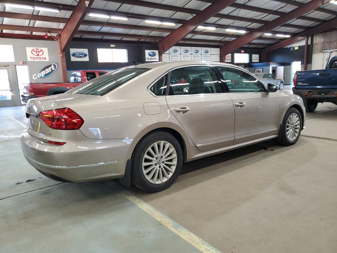 2016 Volkswagen Passat, SE