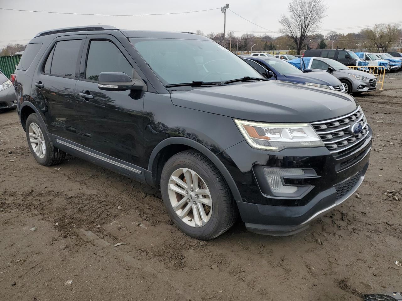 2017 Ford Explorer, Xlt
