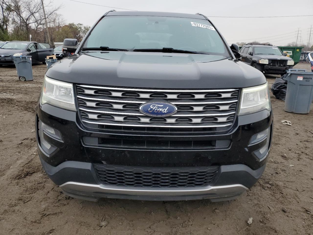 2017 Ford Explorer, Xlt