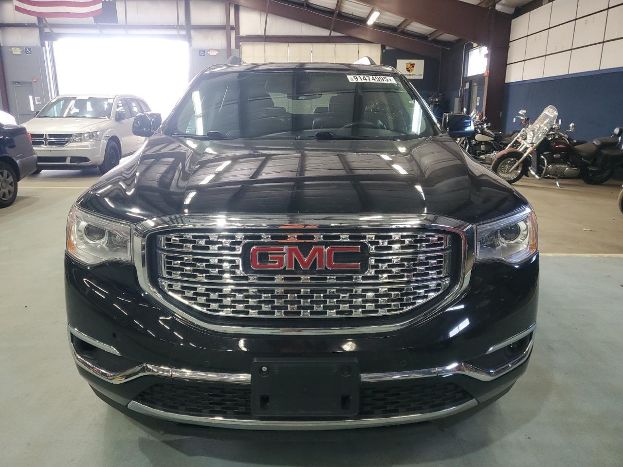 2018 GMC Acadia, Denali