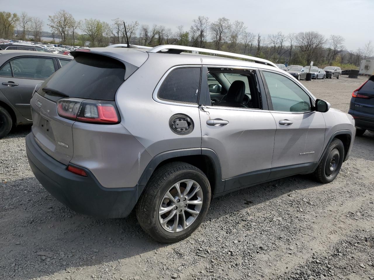 2019 Jeep Cherokee, Latitude...