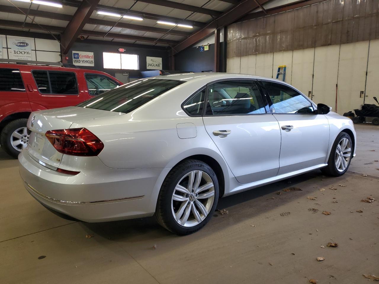 2019 Volkswagen Passat, Wolfs...